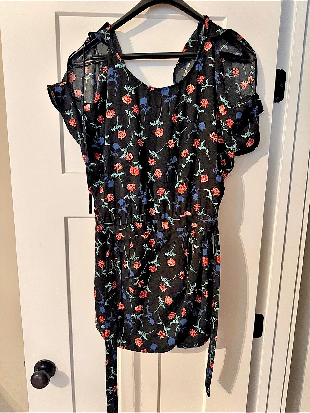 Guess Floral Mini Dress Size Large Like New